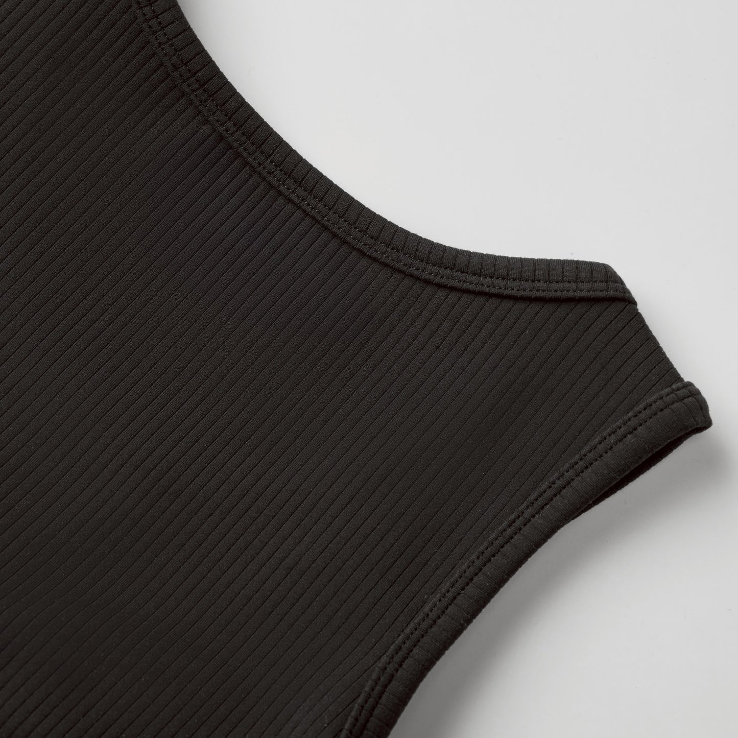 RIBBED SHIRRING TANK TOP (BLACK)